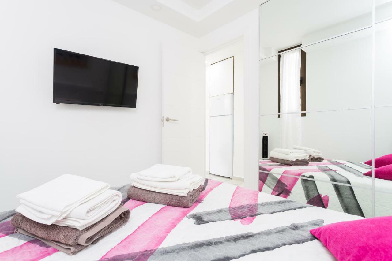 241 Quiet Bungalow With Terrace And Barbecue Playa de las Americas  Eksteriør bilde